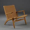 Hans J. Wegner. Lænestol af egetræ CH 25