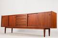 Dänischer Möbelproduzent, Großes Sideboard  Schrank  Anrichte in Teak