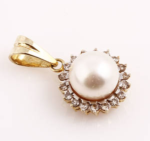 Kulturperle- og diamantvedhæng af 14 kt. guld