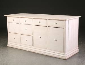 Købmagerdisk af bemalet træ