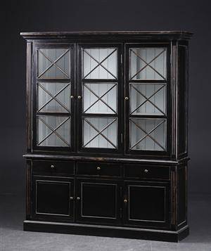 Stort vitrinskåp, svart antikbemålning 2