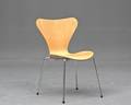 Arne Jacobsen, 7er stol, asketræ