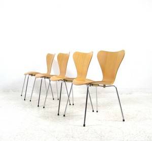 Arne Jacobsen, Stühle Modell 3107 für Fritz Hansen 4