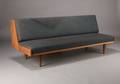 Dansk møbelproducent. Daybed  briks, egetræ