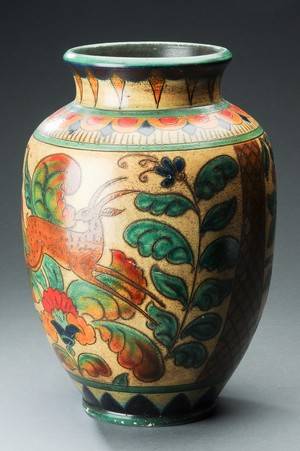 Vase, af glaseret stentøj. 