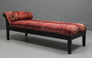 Chaiselongue med djurmönstrad klädsel, 1900-tal
