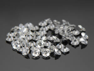 Samling uindfattede diamanter 2.80 ct