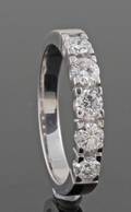 Ring in 14k  set with brilliant cut diamonds 0.64 ct 