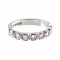 Ring med diamanter