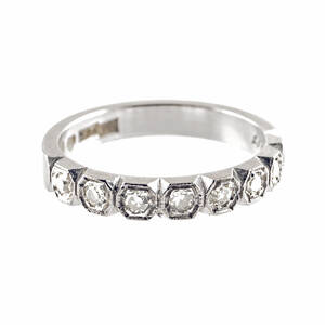 Ring med diamanter