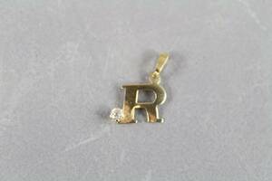 Hänge i guld 18 K med vit sten