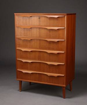 Dansk møbelproducent. Kommode, teaktræ, 1960erne