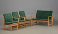 Børge Mogensen. To-pers. sofa samt tre lænestole, lakeret eg. 4