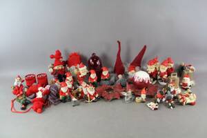 Tomtar och juldekorationer mm