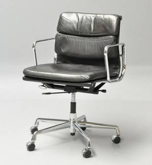 Charles Eames. Soft Pad kontorstol model EA-217