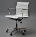 Charles Eames. Kontorstol, model EA-108 hvidt vinyl 
