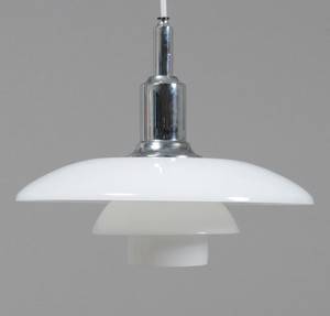 Pendel, Louis Poulsen, PH 32 af Poul Henningsen 