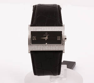 JULLOU. Dansk design. Armbåndsur, model nr. 001-06-01-01