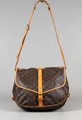 Louis Vuitton, skuldertaske, model Saumur PM