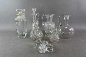 Karaffer 6 st och karaffproppar 3 st