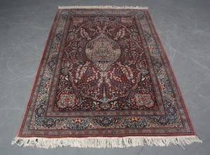 Orientalsk tæppe, 210 x 138 cm.