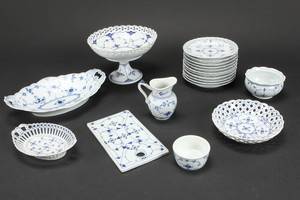 Lot musselmalet porcelæn, tysk, enkelte danske. 19