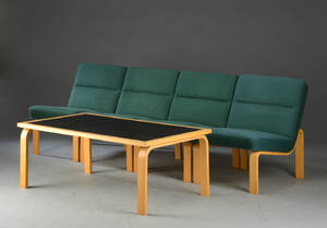 Magnus Olesen. Modulsofa og sofabord, bøgetræ 5