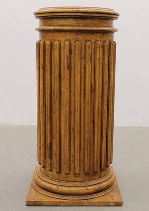 Piedestal, gustaviansk stil