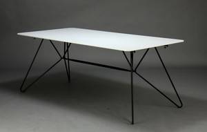 Henrik Pedersen. Spisebord. Model String