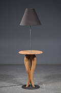 Lampe med bord af teaktræsrod