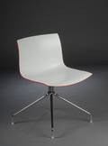 Lievore Altherr Molina. En stol, model Catifa 53.
