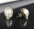 Ohrstecker in Gold mit Mabeperle  2 