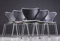 Arne Jacobsen. Seks stole Syveren, model 3107, nybetrukket med sort læder 6 