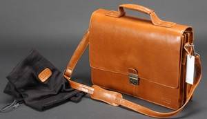 Still Leather Goods. Business taske i cognacfarvet læder