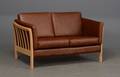 2 pers. sofa af eg med brunt kunstlæder