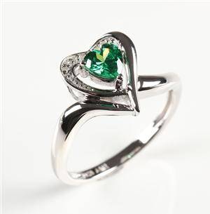 Ring af sterlingsølv med diamanter og zirkon