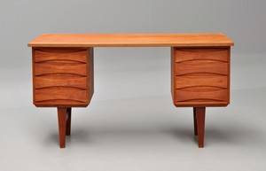 Arne Vodder. Fritstående skrivebord i teak