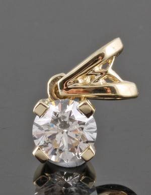 Pendant in 14k set with brilliant cut diamond 0.33 ct
