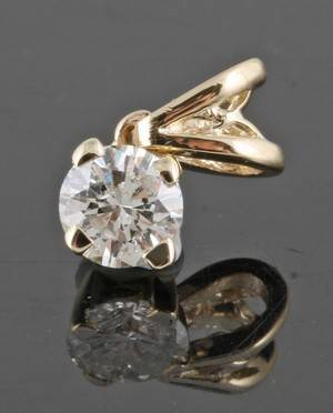 Pendant in 14k set with brilliant cut diamond 0.33 ct
