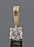 Pendant in 18k  set with brilliant cut diamond 0.17 ct