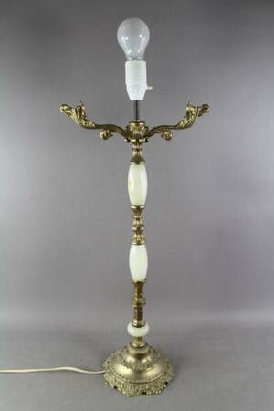 Bordslampa i mässing och alabaster