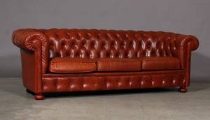 Chesterfield. Tre-pers. sofa