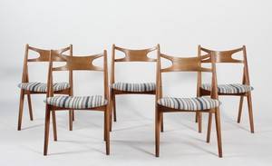 Hans J. Wegner. Fem Savbukkestole af egetræ CH-29. 5