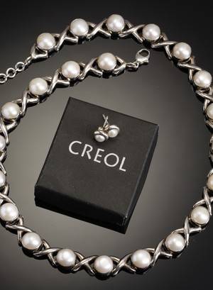 Creol Perlehalssmykke med ørestikker 2