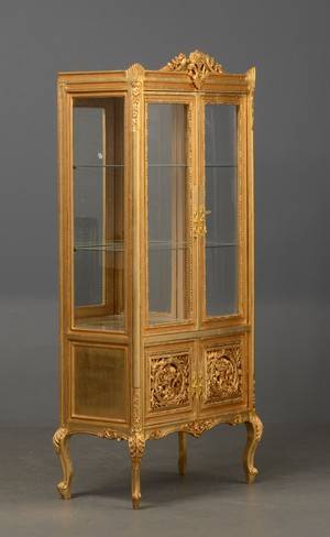Vitrine af forgyldt træ