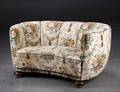 Fritstående bananformet sofa, blomstret uldstof, 1930-1940 