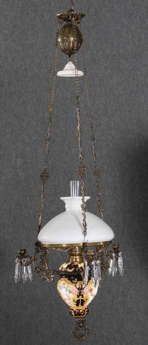 Takfotogenlampa, majolika,1900-talets andra hälft