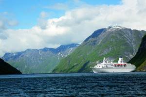 15 tägige Nordkapkreuzfahrt mit der MS ASTOR ab Bremerhaven bis Kiel in einer Doppelaußenkabine für 2 Personen Reisetermin 08.09.- 22.09.2014