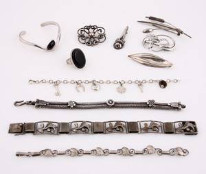 Hermann Siersbøl m.fl. Samling smykker af sølv 11