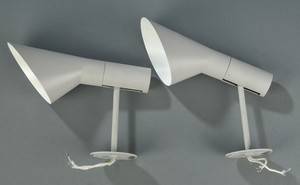 Arne Jacobsen. To AJ-væglamper 2 